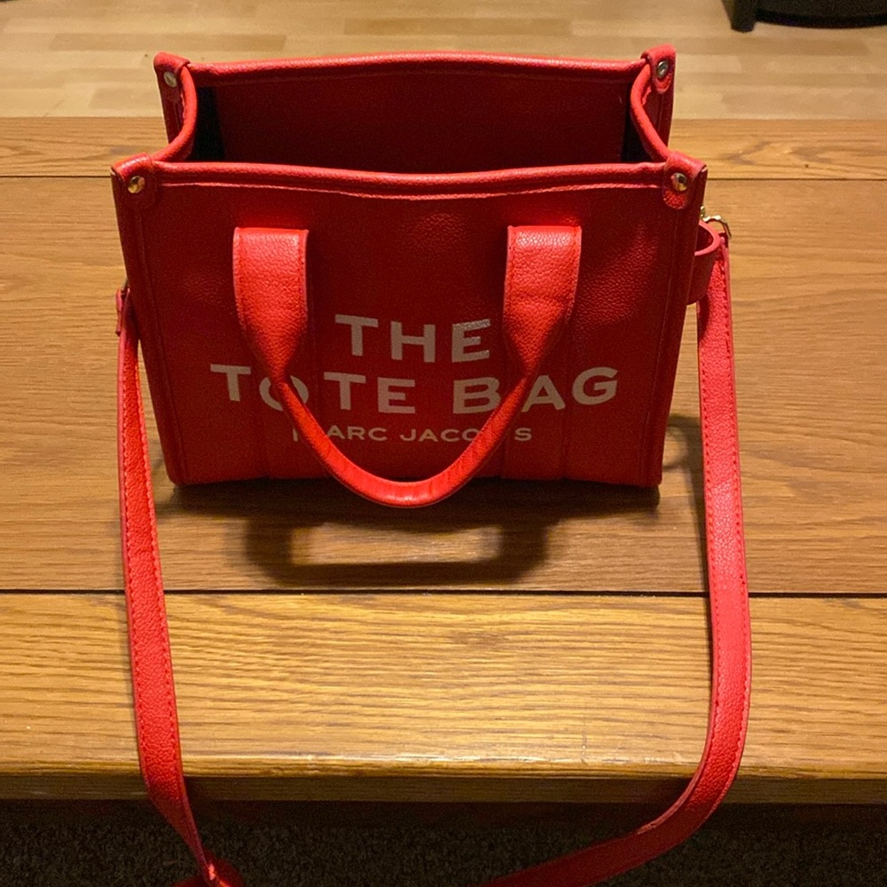 Pre-loved large Marc Jacob’s purse. .